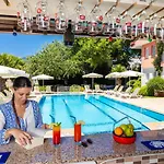 Safak Oasis Отель
