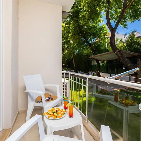 Safak Oasis 호텔 *