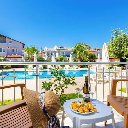 Safak Oasis *